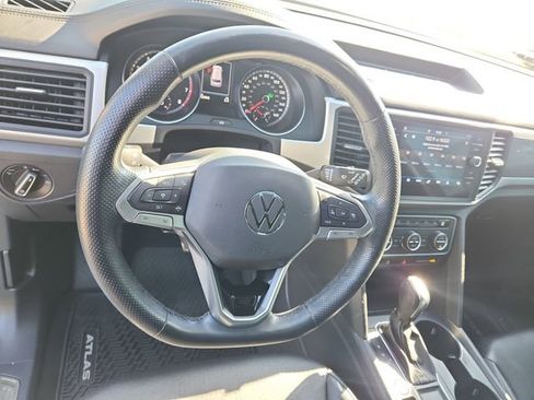 Used 2021 Volkswagen Atlas Cross Sport SE FWD image 18