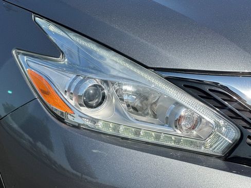 Used 2017 Nissan Murano SL w/ Cargo Package FWD image 11