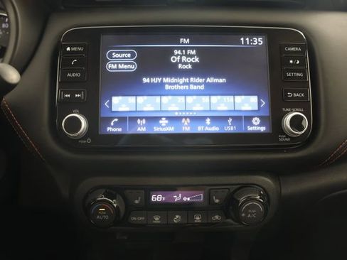 Used 2023 Nissan Kicks SR w/ SR Premium Package FWD image 14