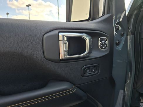 Used 2025 Jeep Wrangler Unlimited Sahara w/ Safety Group image 37