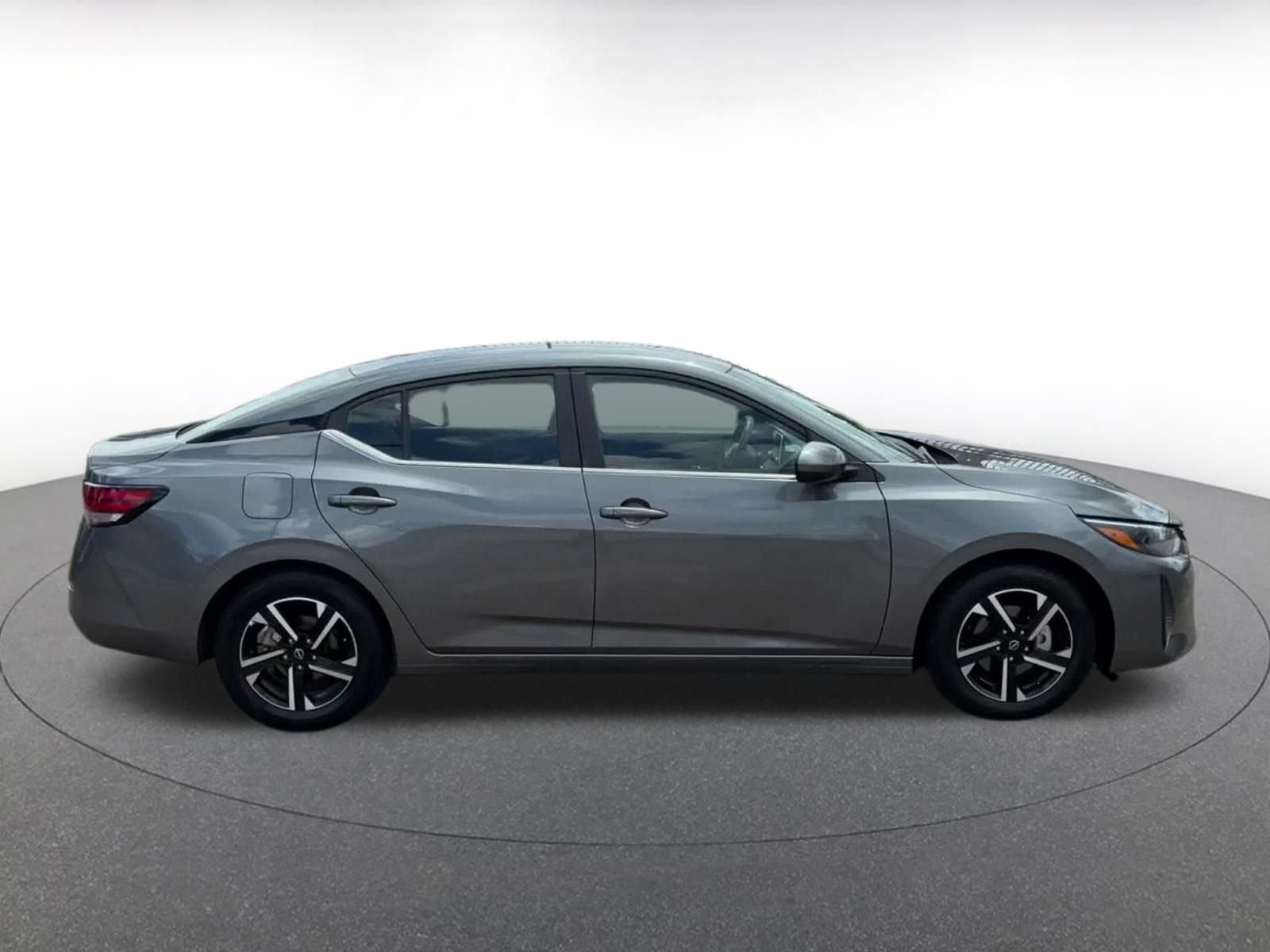 Used 2025 Nissan Sentra SV FWD image 15