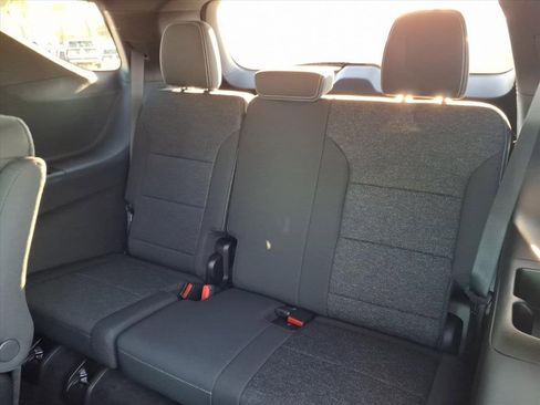 New 2026 Chevrolet Traverse LT image 16