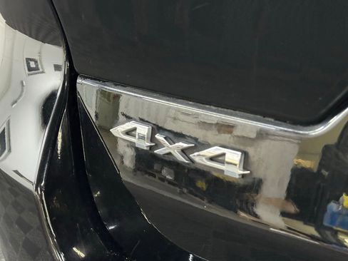 Used 2023 Jeep Grand Cherokee Laredo image 7