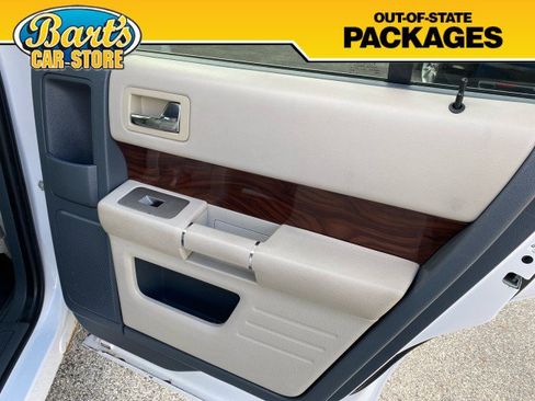 Used 2009 Ford Flex SEL image 11