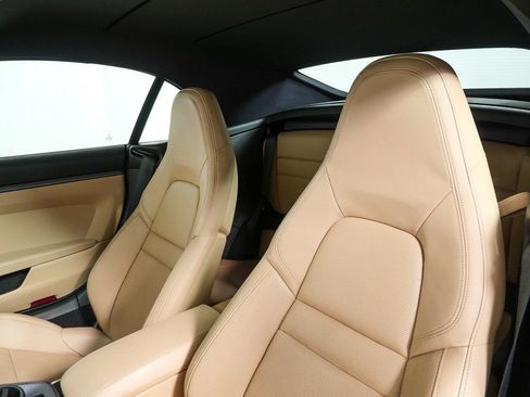 Certified 2021 Porsche 911 Carrera 4 image 5