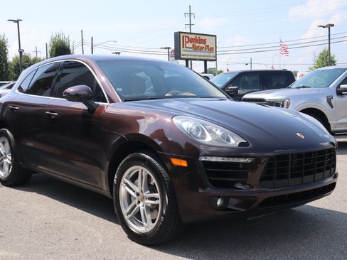 Used 2015 Porsche Macan S AWD/4WD image 5