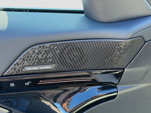 New 2026 BMW 530i w/ Convenience Package image 24