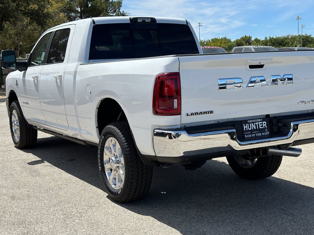 New 2026 RAM 2500 Laramie AWD/4WD image 5