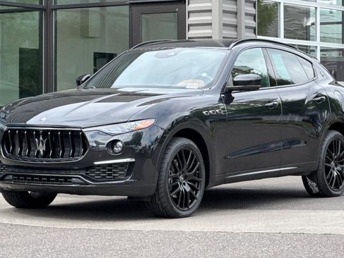 Used 2022 Maserati Levante GT AWD/4WD image 8