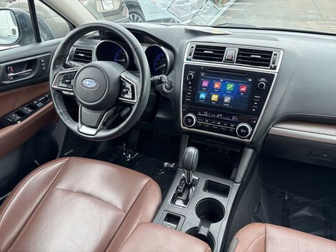 Used 2018 Subaru Outback 2.5i Touring w/ Popular Package #3 image 14