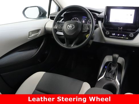 Used 2024 Toyota Corolla LE image 27