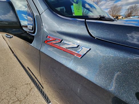 Used 2021 Chevrolet Suburban Z71 w/ Luxury Package image 17