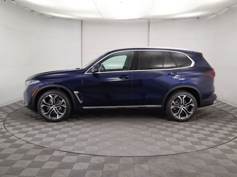 Used 2026 BMW X5 sDrive40i w/ Premium Package image 9