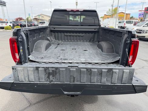 Used 2021 GMC Sierra 2500 Denali w/ Denali Black Diamond Edition AWD/4WD image 47