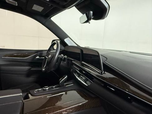 Used 2024 Cadillac Escalade Sport Platinum w/ LPO, ONYX Package AWD/4WD image 34