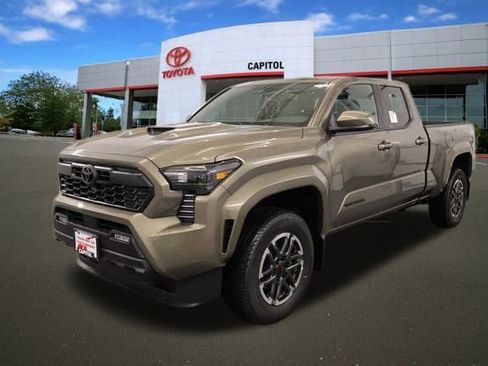 New 2025 Toyota Tacoma TRD Sport image 5