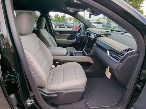 New 2025 GMC Acadia Elevation image 44