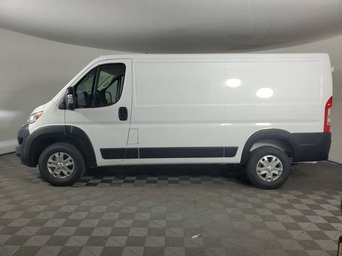 Used 2024 RAM ProMaster 2500 w/ Quick Order Package 22G SLT image 7