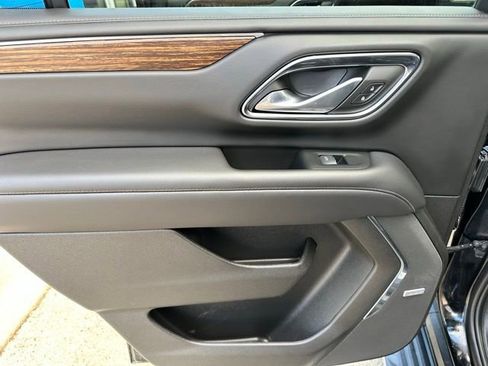 Used 2023 Chevrolet Tahoe High Country image 14