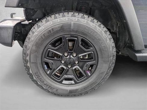 Used 2017 Jeep Wrangler Unlimited Sport image 21