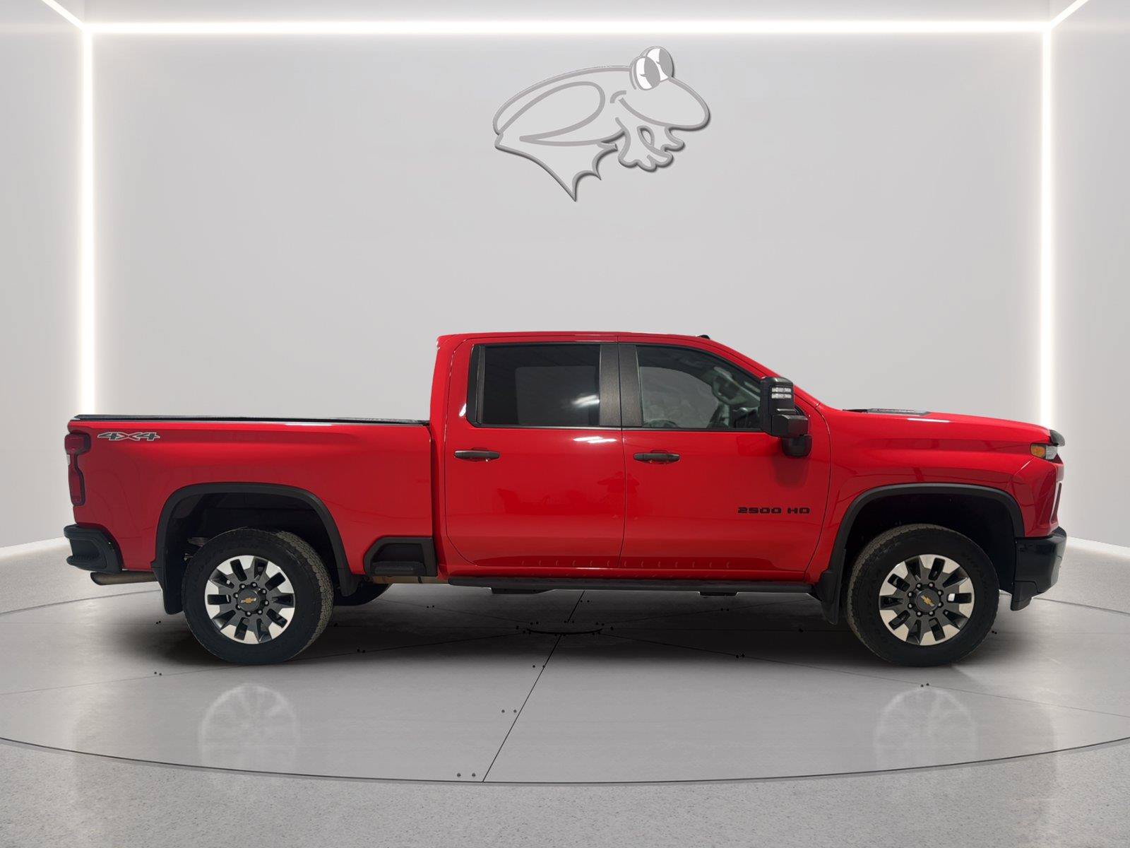Used 2022 Chevrolet Silverado 2500 Custom w/ Custom Value Package AWD/4WD image 6
