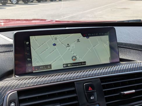 Used 2018 BMW M4 Convertible image 23