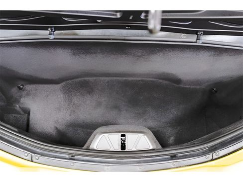 Used 2023 Chevrolet Corvette Stingray Premium Conv w/ 3LT image 39