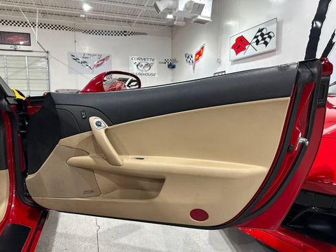 Used 2005 Chevrolet Corvette Coupe w/ Preferred Equipment Group RWD image 14