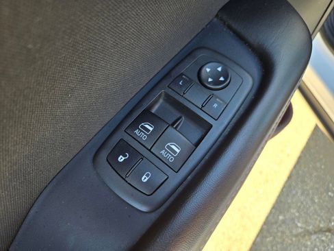Used 2022 Dodge Challenger GT AWD/4WD image 14