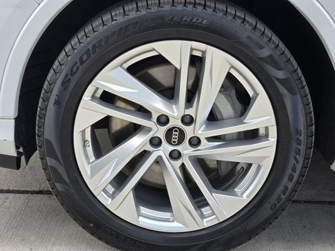 Certified 2022 Audi Q7 3.0T Premium Plus w/ Premium Plus Package AWD/4WD image 16