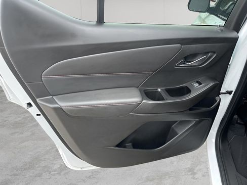 Used 2023 Chevrolet Traverse RS image 14