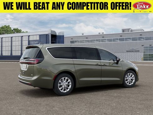 New 2027 Chrysler Pacifica Select AWD/4WD image 4