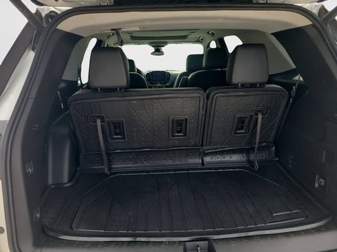 Used 2020 Chevrolet Traverse Premier w/ Redline Edition FWD image 9