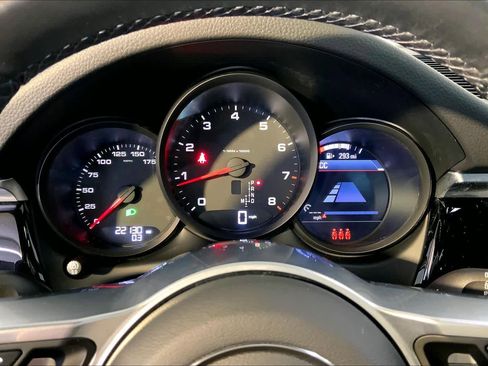 Used 2021 Porsche Macan image 29