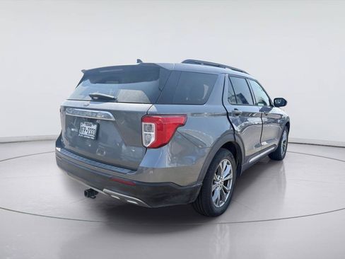 Used 2022 Ford Explorer XLT w/ Equipment Group 202A RWD image 5