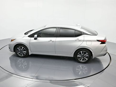 New 2025 Nissan Versa SV w/ Trunk Package FWD image 33