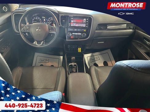 Used 2017 Mitsubishi Outlander GT AWD/4WD image 25