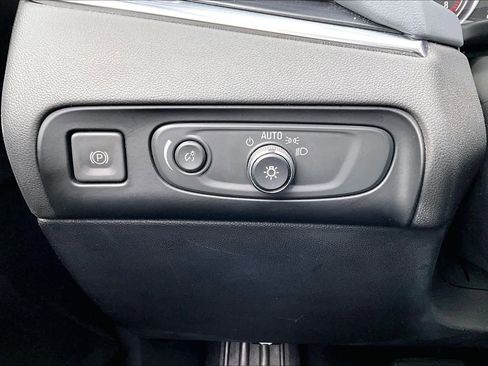 Used 2018 Buick Enclave Premium w/ Experience Buick Package image 31