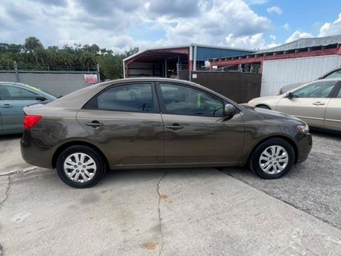 Used 2011 Kia Forte EX FWD image 4