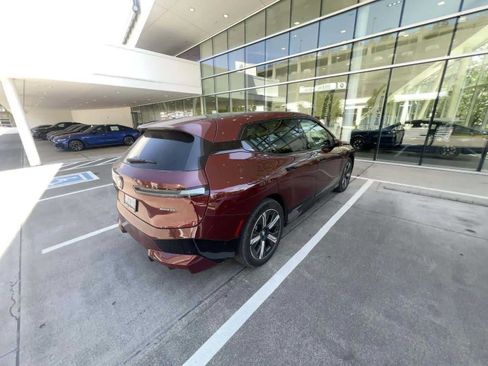 Used 2024 BMW iX xDrive50 w/ Premium Package AWD/4WD image 2