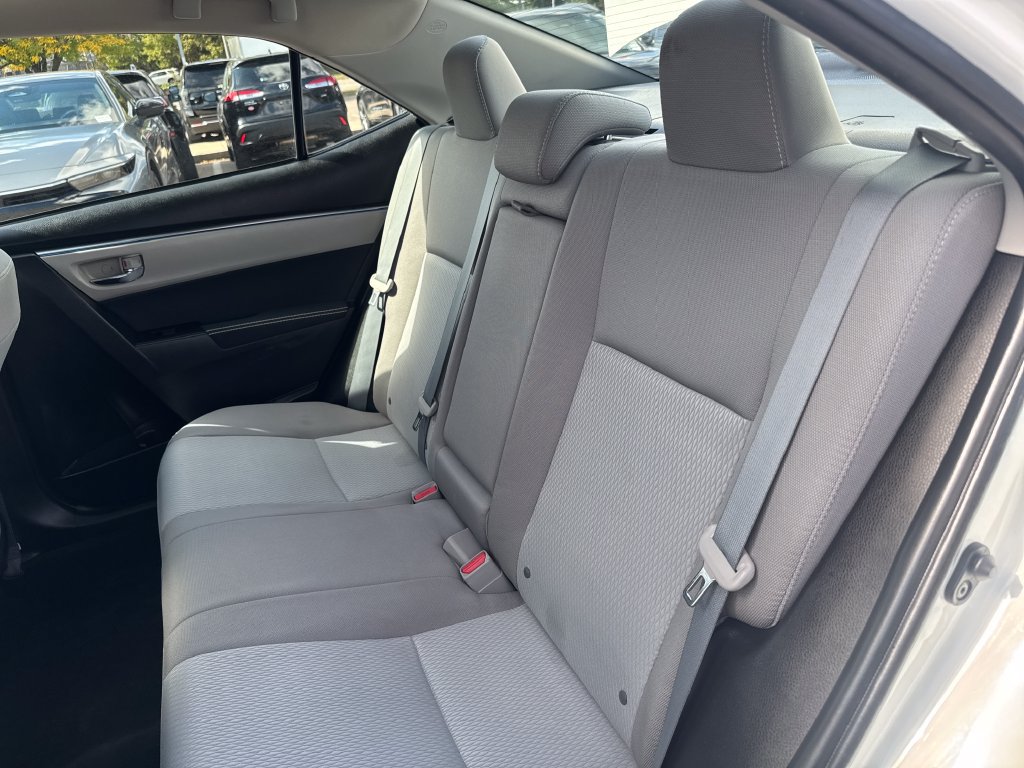 Used 2016 Toyota Corolla LE FWD image 34