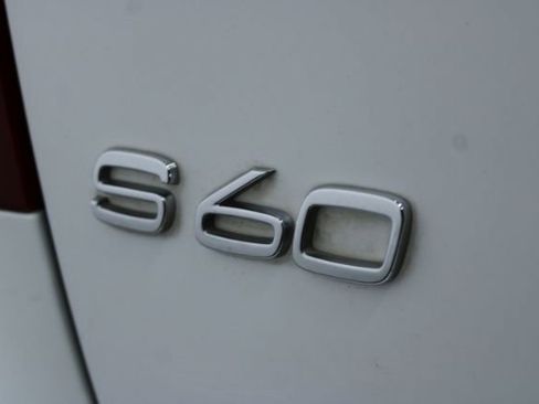 Used 2016 Volvo S60 T5 Inscription Platinum image 7