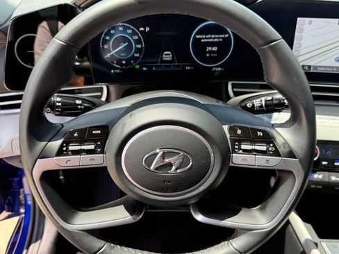 Used 2023 Hyundai Elantra Limited FWD image 15