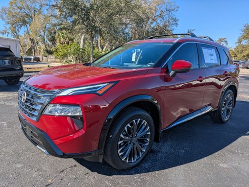 New 2026 Nissan Rogue Platinum image 8