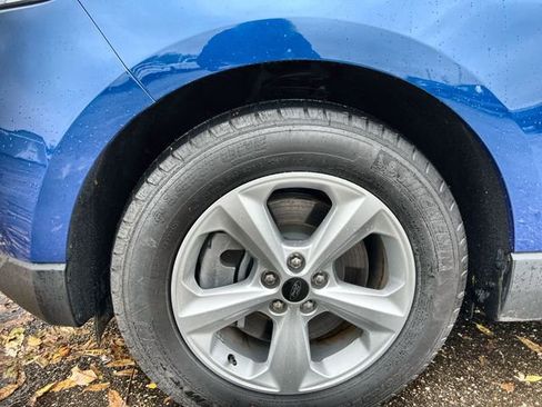 Used 2024 Ford Edge SE image 19