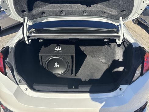 Used 2018 Honda Civic Si image 17