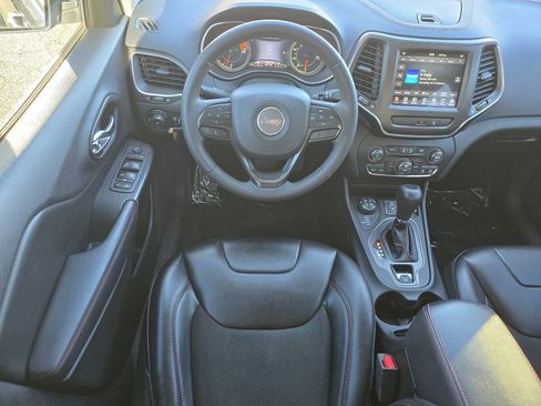 Used 2022 Jeep Cherokee Trailhawk w/ Trailer Tow Group image 29