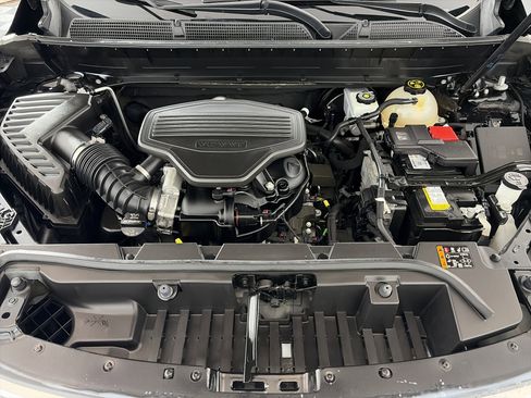 Used 2023 GMC Acadia SLT w/ Preferred Package image 11