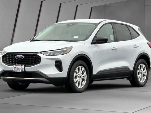 Used 2025 Ford Escape Active image 8