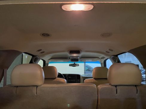 Used 2002 Chevrolet Tahoe LT RWD image 34